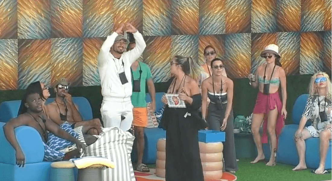 Afonso Leitão com os concorrentes do Big Brother Verão