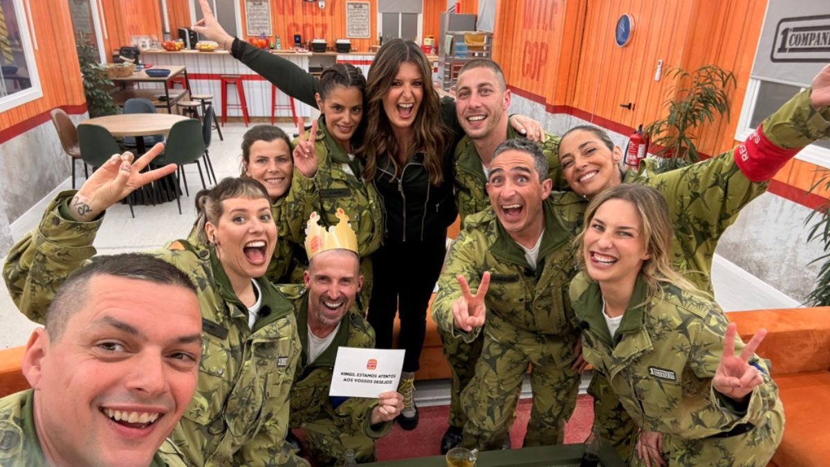 Recrutas 1ª Companhia com Maria Botelho Moniz